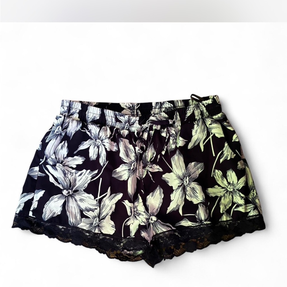 Mine Black Floral High Waist Women's Shorts